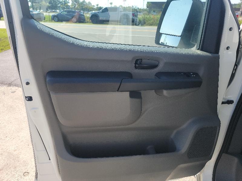 Nissan NV Cargo 1500 SV 2020