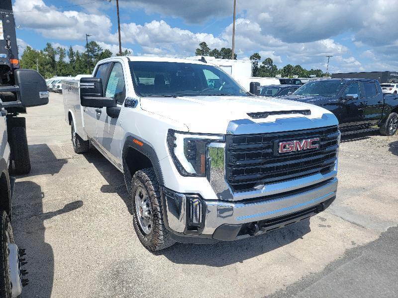 GMC Sierra 2500HD Pro Crew Cab 4WD SB 2024