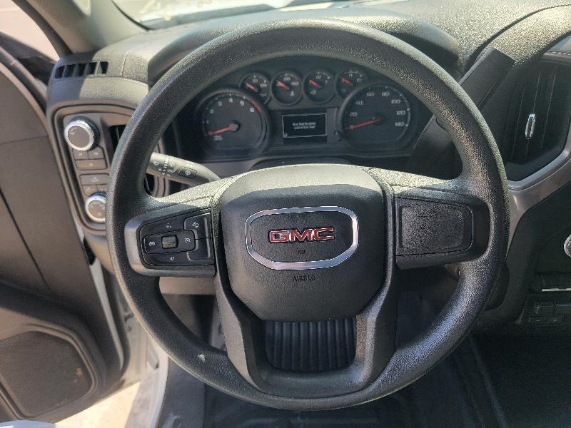 GMC Sierra 2500HD Pro Crew Cab 4WD SB 2024