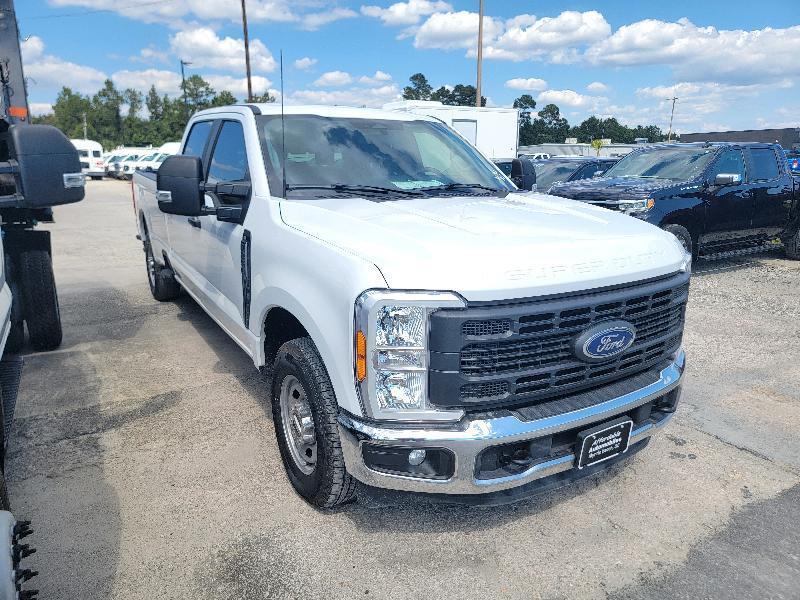 Ford F-250 SD XL Crew Cab 2WD 2023