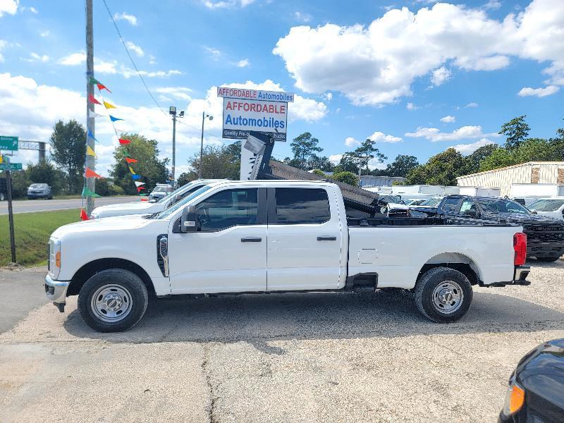 Ford F-250 SD XL Crew Cab 2WD 2023