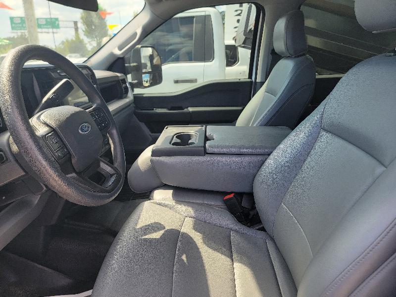 Ford F-250 SD XL Crew Cab 2WD 2023