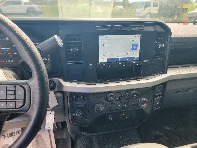 Ford F-250 SD XL Crew Cab 2WD 2023