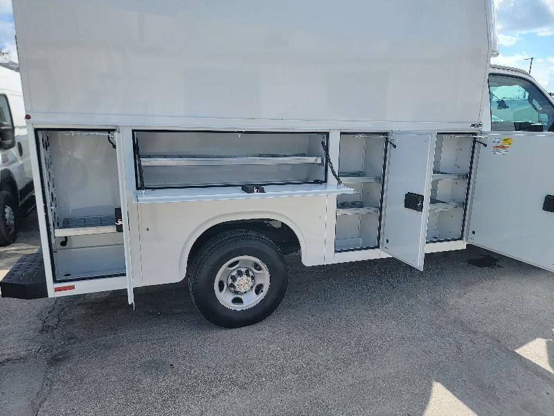 Chevrolet Express G3500 139" 2025