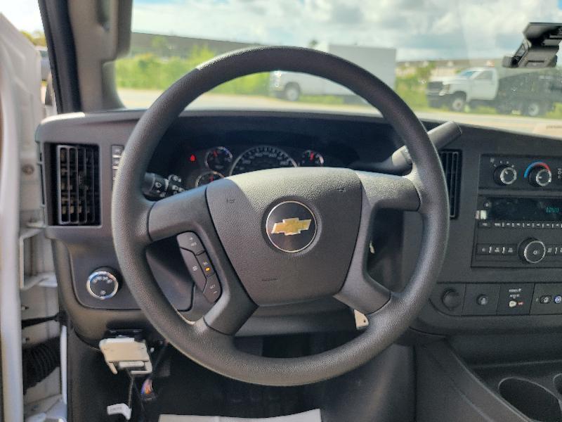 Chevrolet Express G3500 139" 2025
