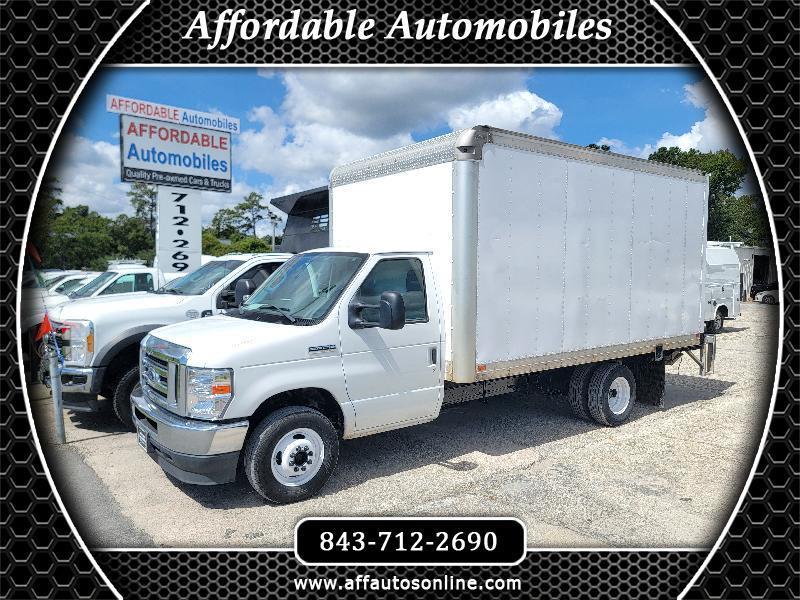Ford Econoline E-350 Super Duty 2022