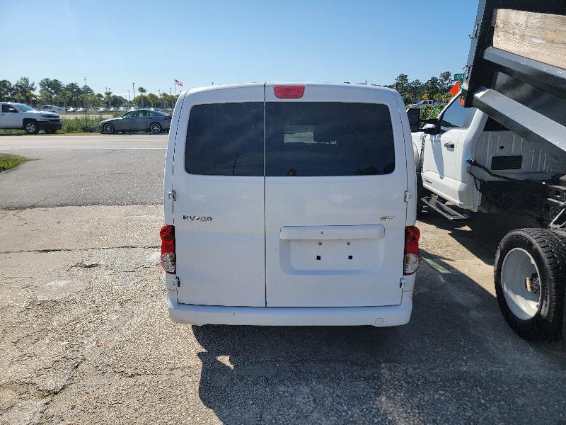 Nissan NV200 SV 2015