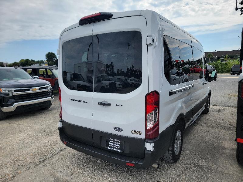 Ford Transit 350 Wagon Med. Roof XL w/Sliding Pass. 148-in. WB 2026