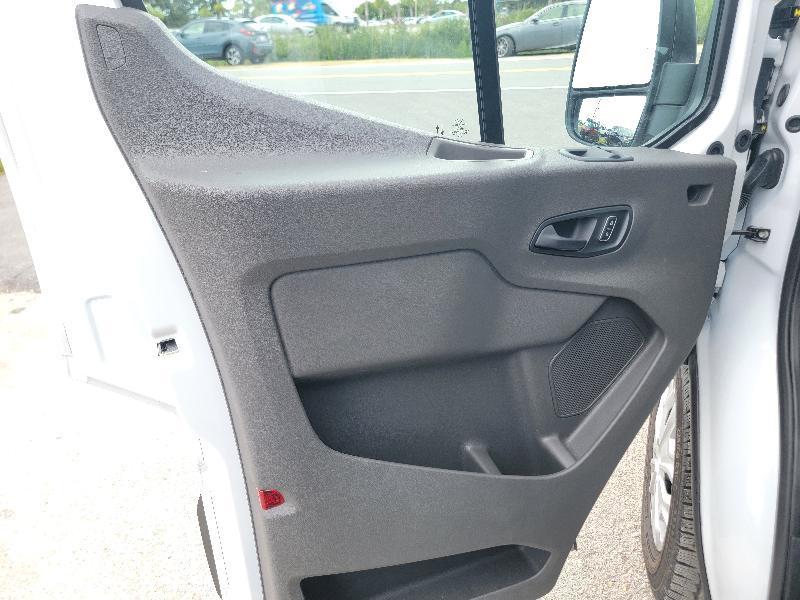 Ford Transit 350 Wagon Med. Roof XL w/Sliding Pass. 148-in. WB 2026