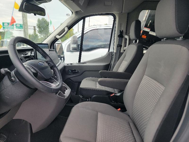 Ford Transit 350 Wagon Med. Roof XL w/Sliding Pass. 148-in. WB 2026
