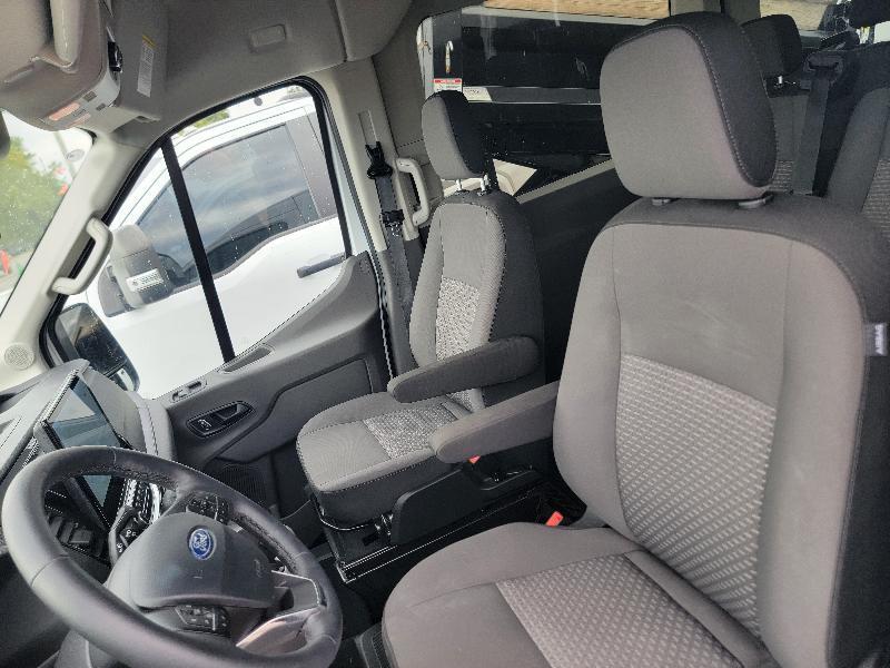 Ford Transit 350 Wagon Med. Roof XL w/Sliding Pass. 148-in. WB 2026