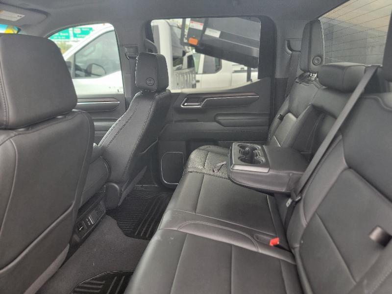 GMC Sierra 1500 SLT Crew Cab 4WD 2025