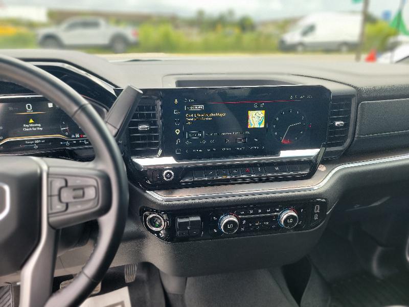 GMC Sierra 1500 SLT Crew Cab 4WD 2025