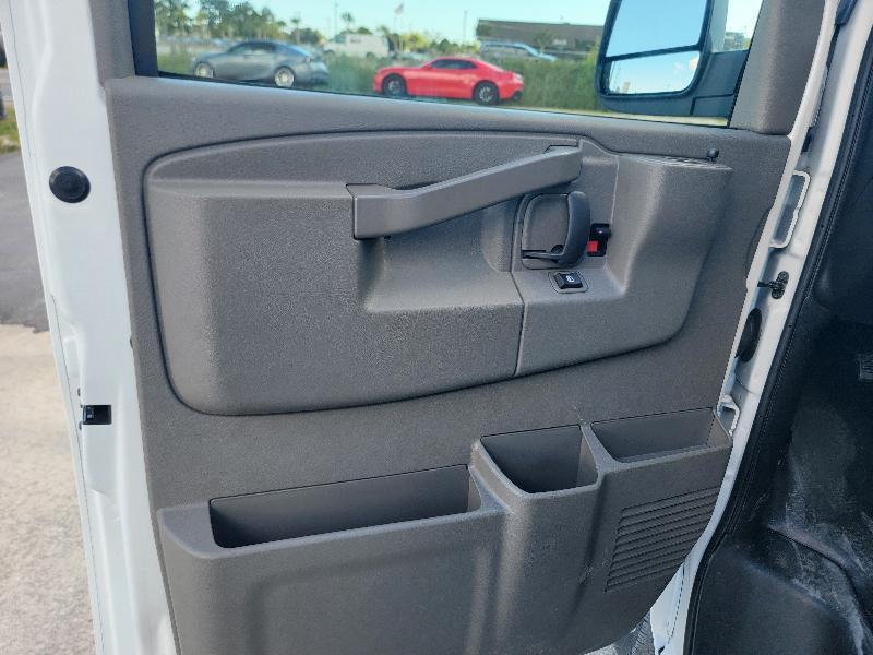 Chevrolet Express 2500 Cargo 2025
