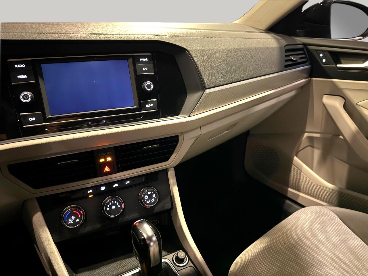 2019 Volkswagen Jetta SE 1.4T photo 16