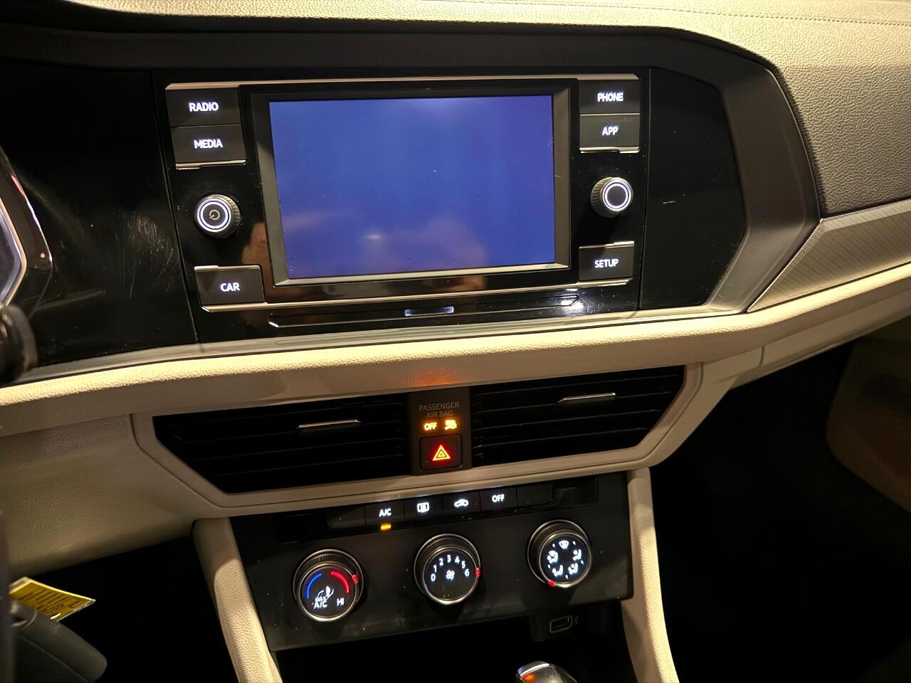 2019 Volkswagen Jetta SE 1.4T photo 17