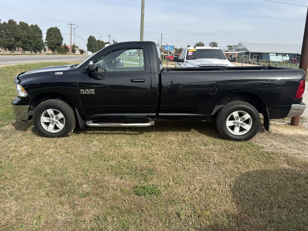 RAM 1500 Tradesman Regular Cab LWB 4WD 2017