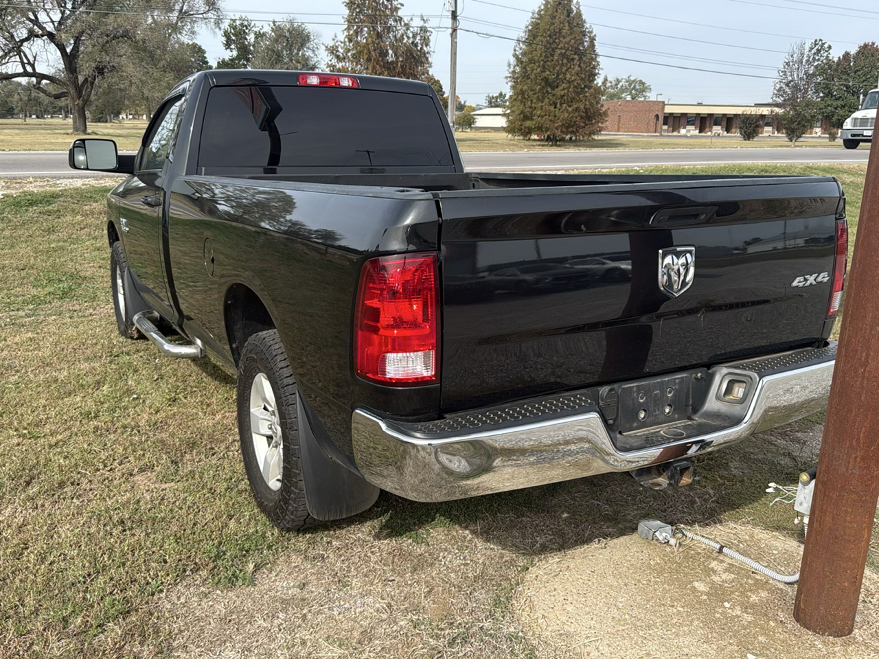 RAM 1500 Tradesman Regular Cab LWB 4WD 2017