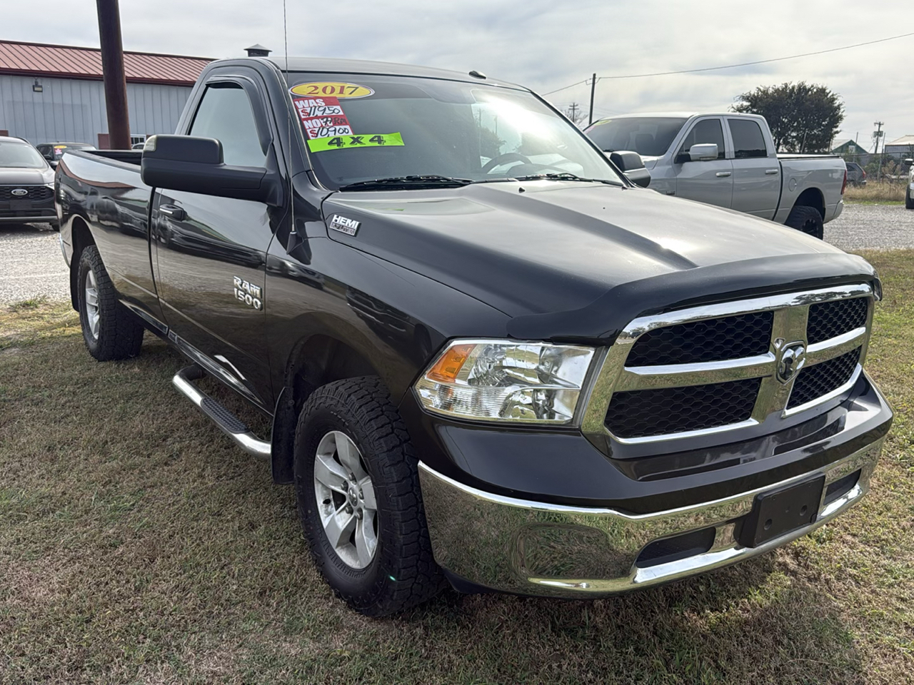 RAM 1500 Tradesman Regular Cab LWB 4WD 2017