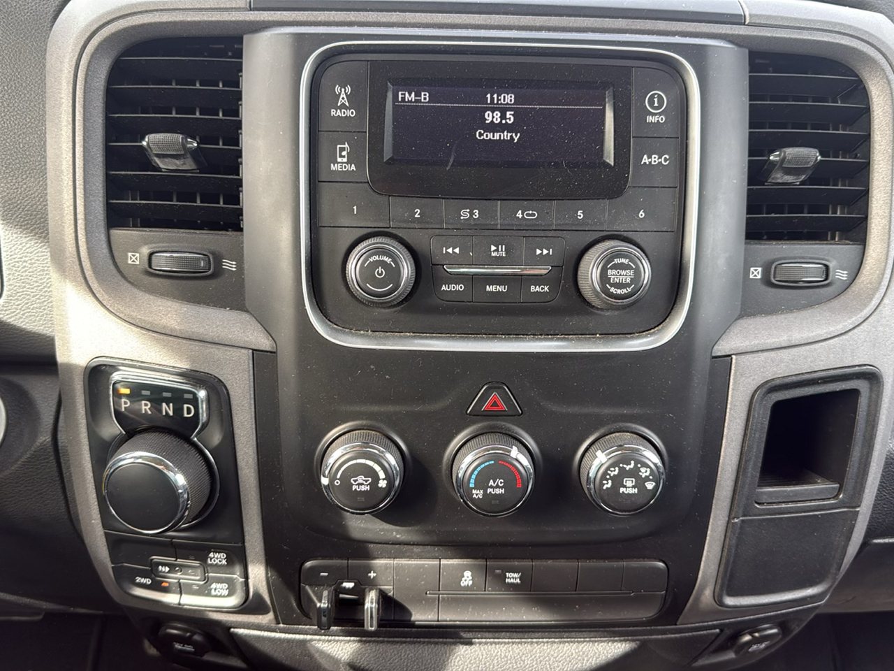 RAM 1500 Tradesman Regular Cab LWB 4WD 2017