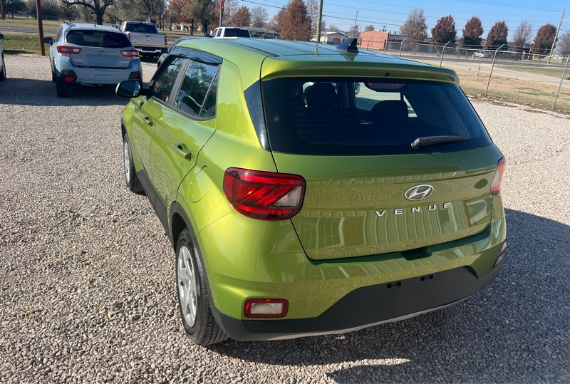 Hyundai Venue SE 4D SUV FWD at 2020
