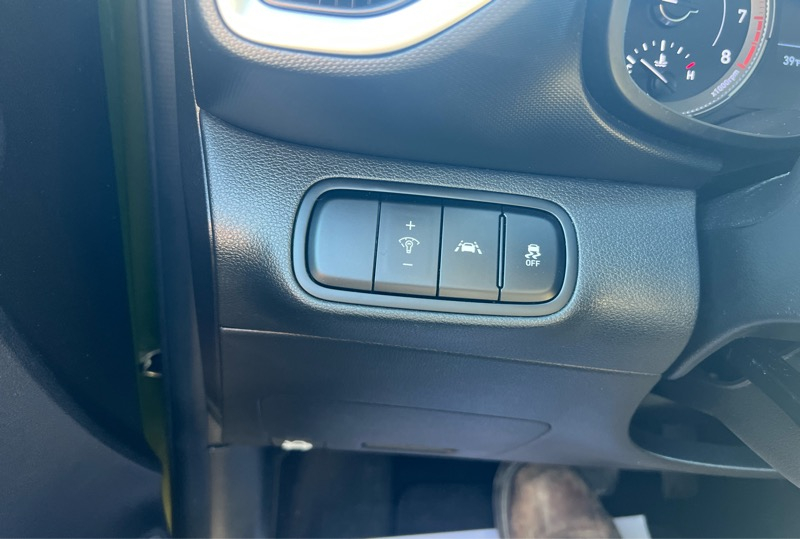 Hyundai Venue SE 4D SUV FWD at 2020