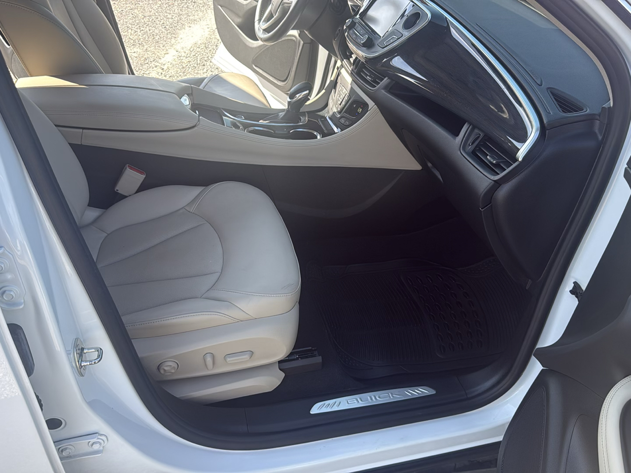 Buick Envision Essense 2018