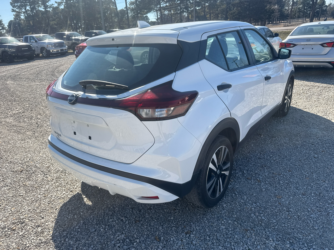 Nissan Kicks S 4D SUV FWD 2022