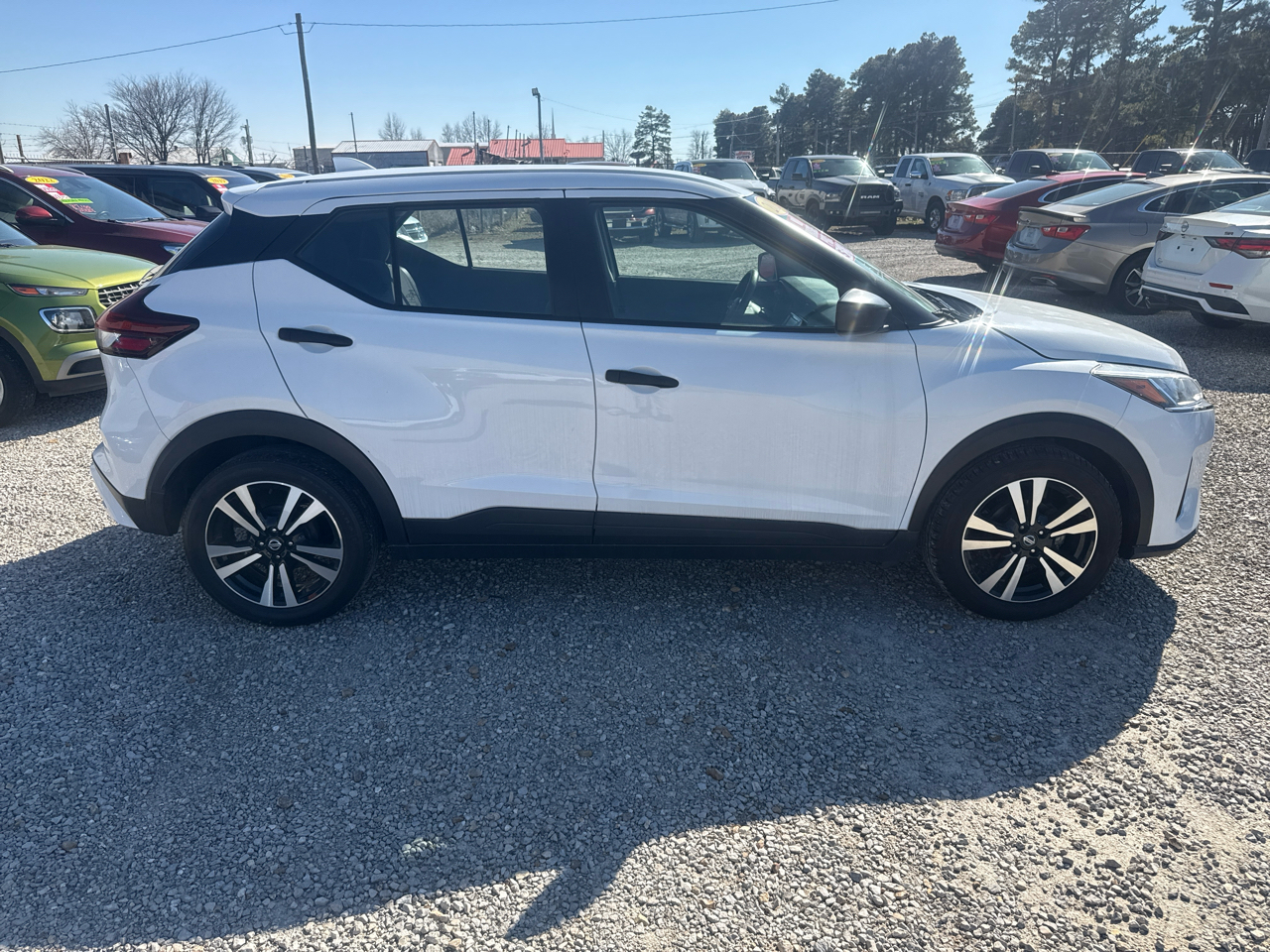 Nissan Kicks S 4D SUV FWD 2022