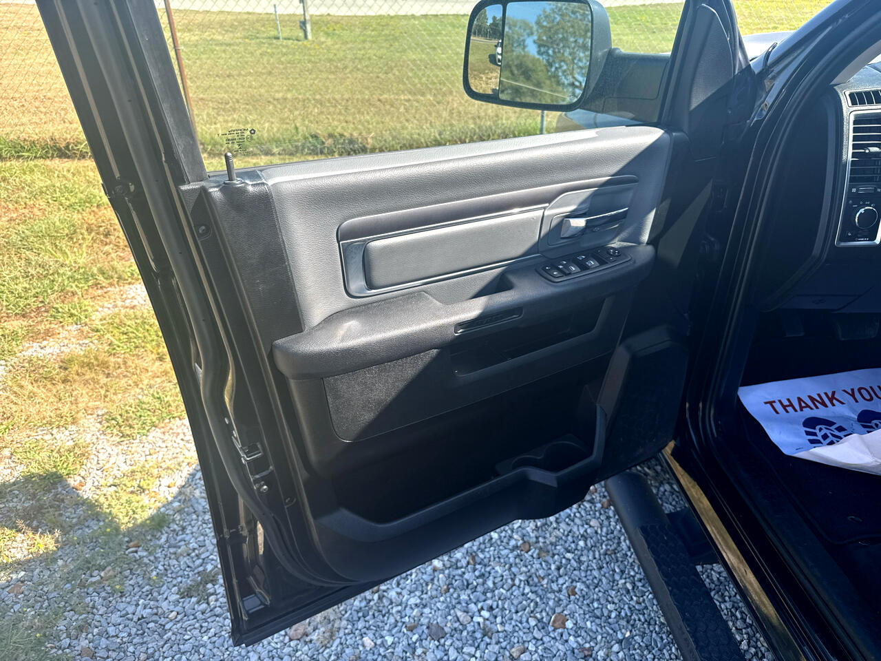 RAM 1500 Classic Tradesman Crew Cab SWB 4WD 2022