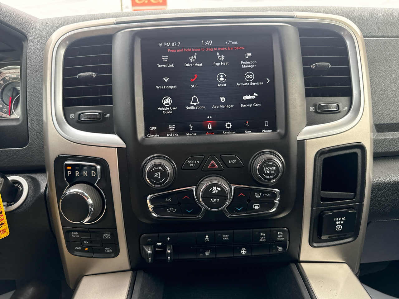 RAM 1500 SLT Crew Cab 4WD SWB 2018