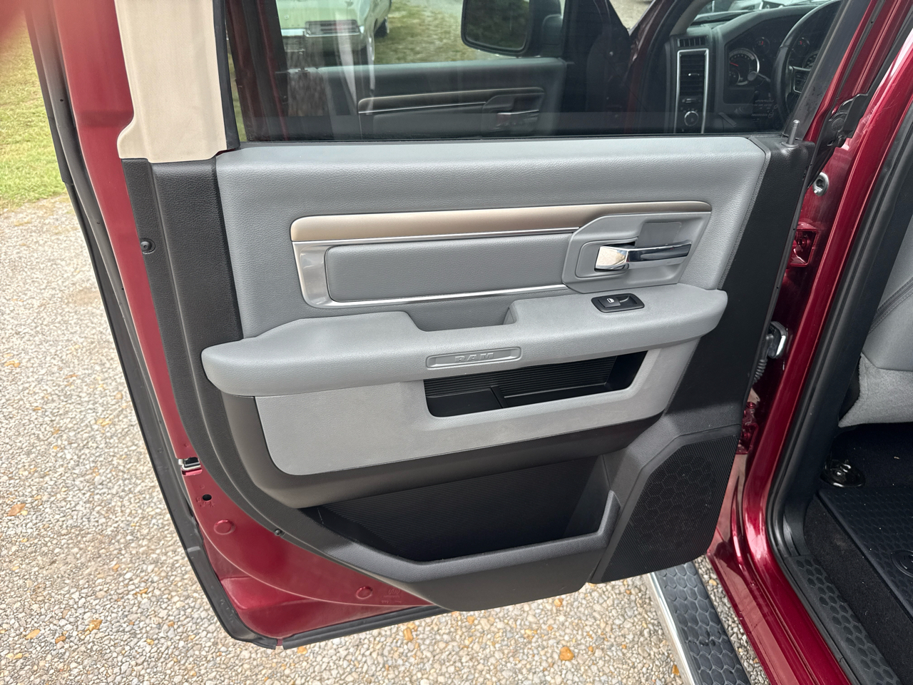 RAM 1500 SLT Crew Cab 4WD SWB 2018