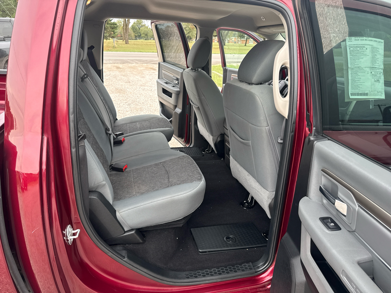 RAM 1500 SLT Crew Cab 4WD SWB 2018