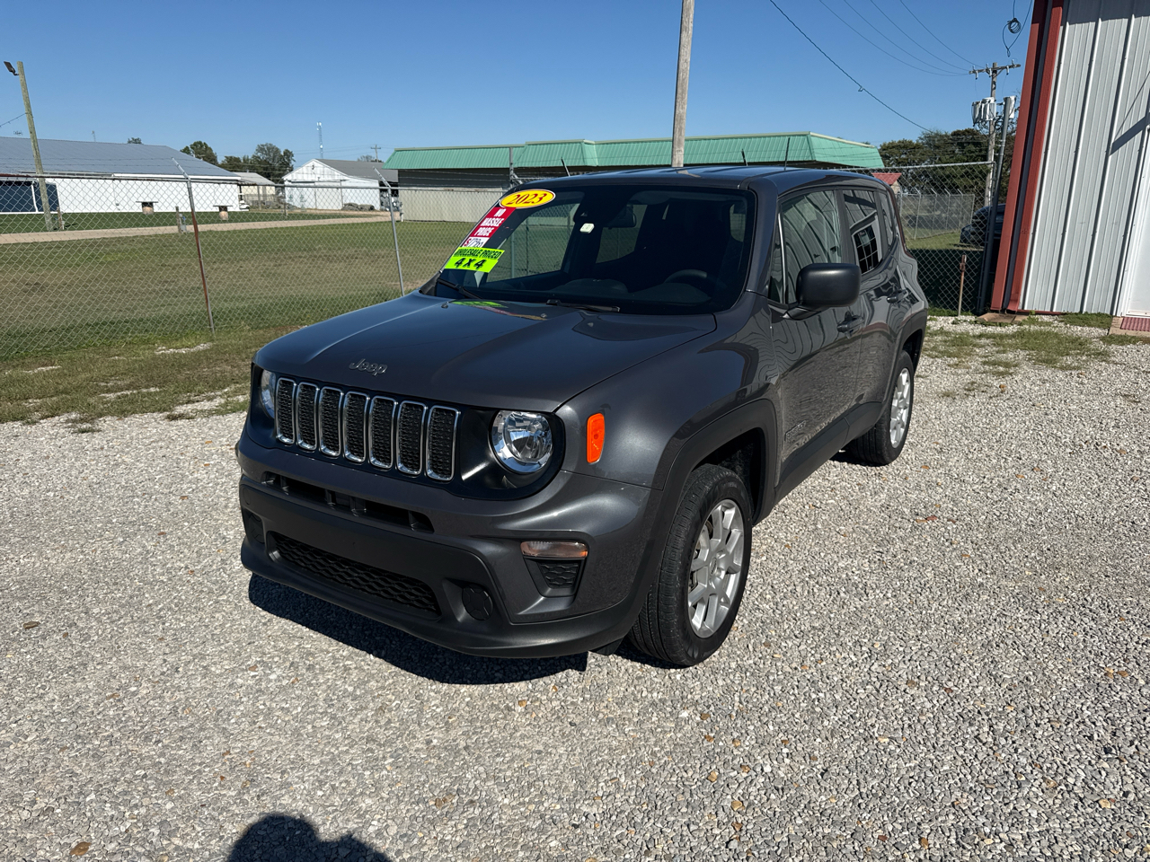 2023 Jeep Renegade Latitude 4D SUV 4WD