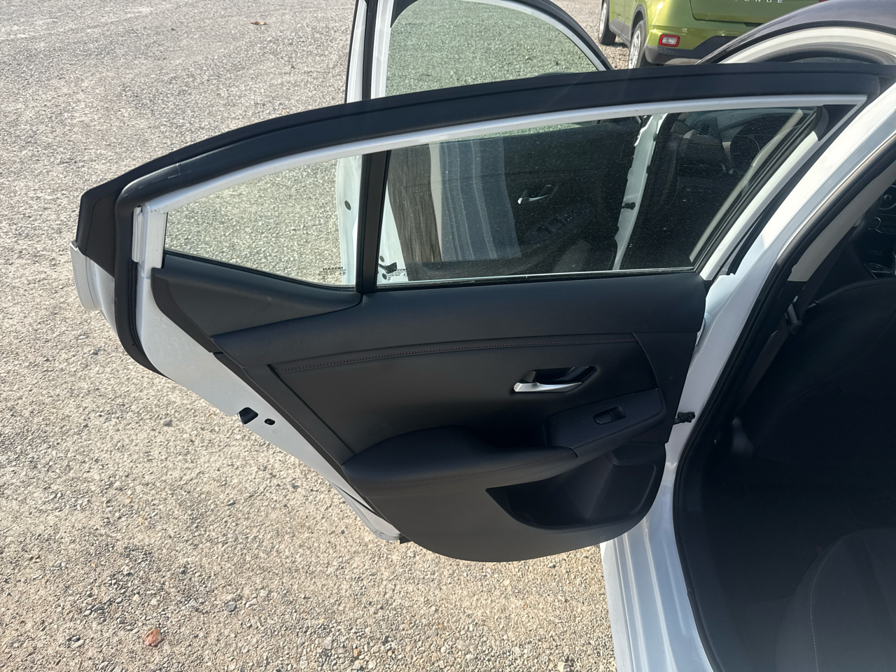 Nissan Sentra SR 4D Sedan 2025