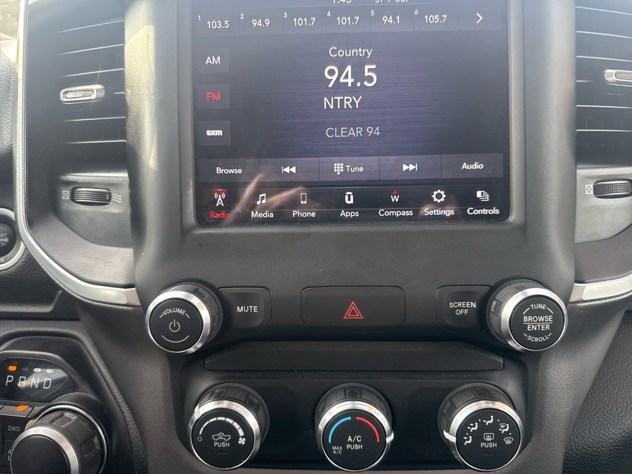 RAM 1500 Big Horn Quad Cab 4WD SWB 2020