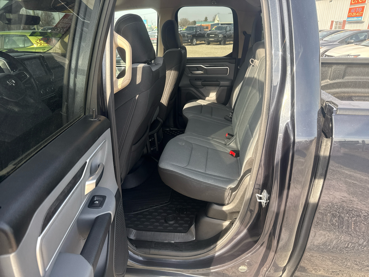 RAM 1500 Big Horn Quad Cab 4WD SWB 2020