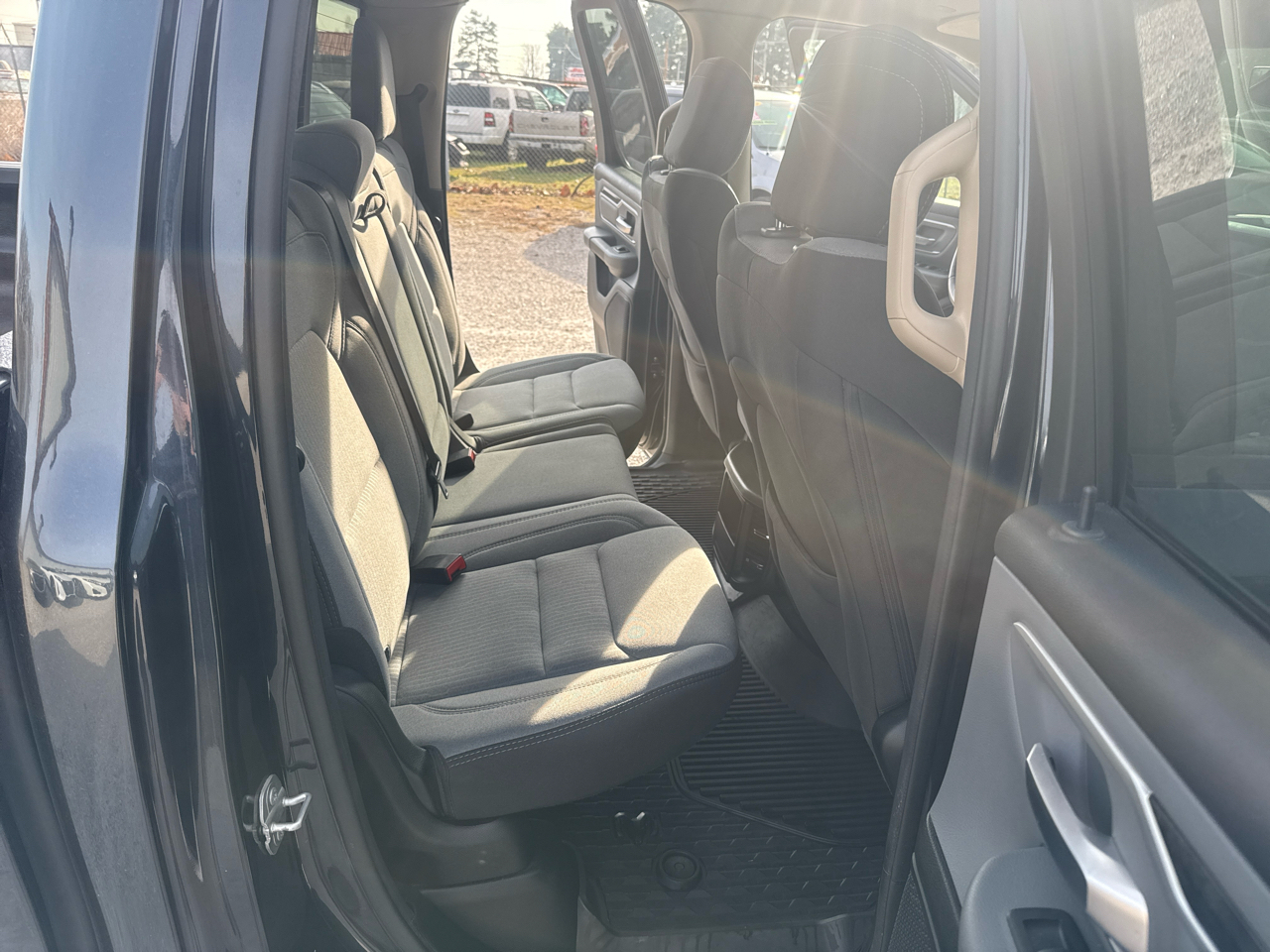 RAM 1500 Big Horn Quad Cab 4WD SWB 2020