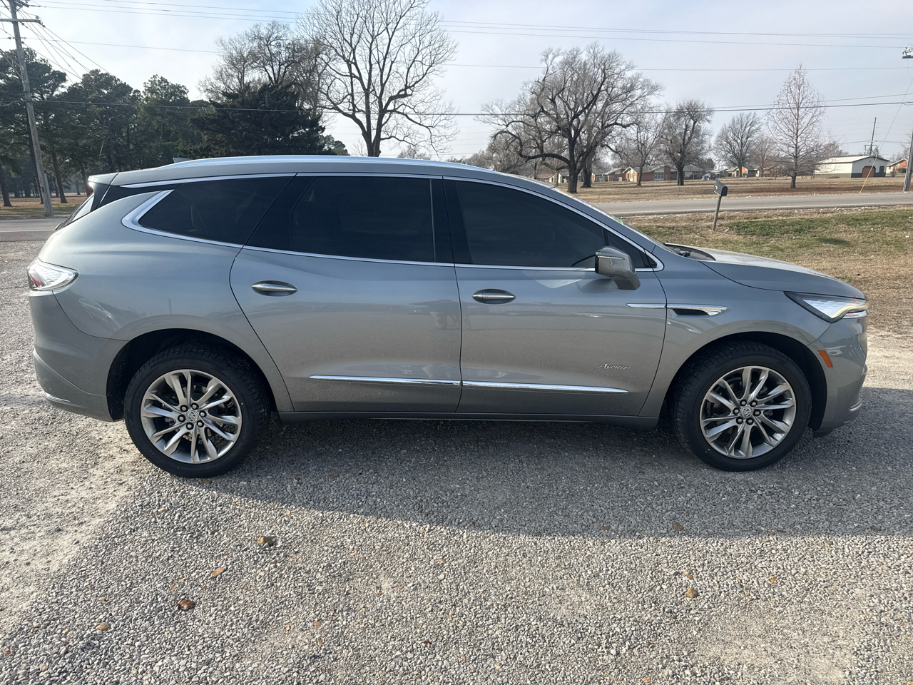 Buick Enclave Avenir 4D SUV FWD 2023
