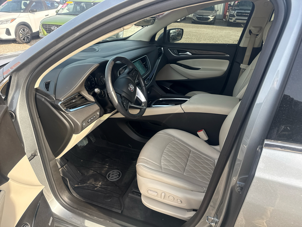 Buick Enclave Avenir 4D SUV FWD 2023