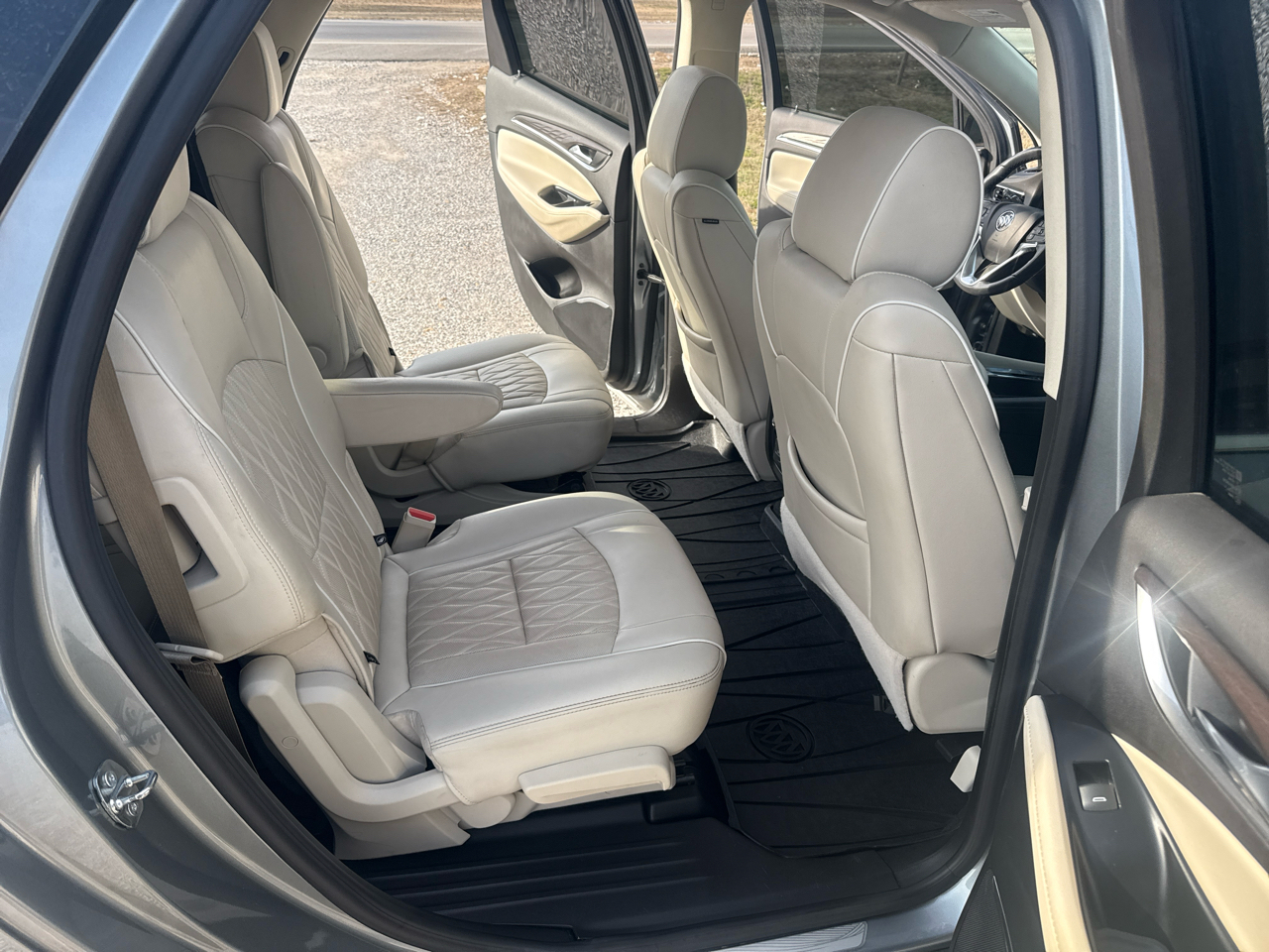 Buick Enclave Avenir 4D SUV FWD 2023