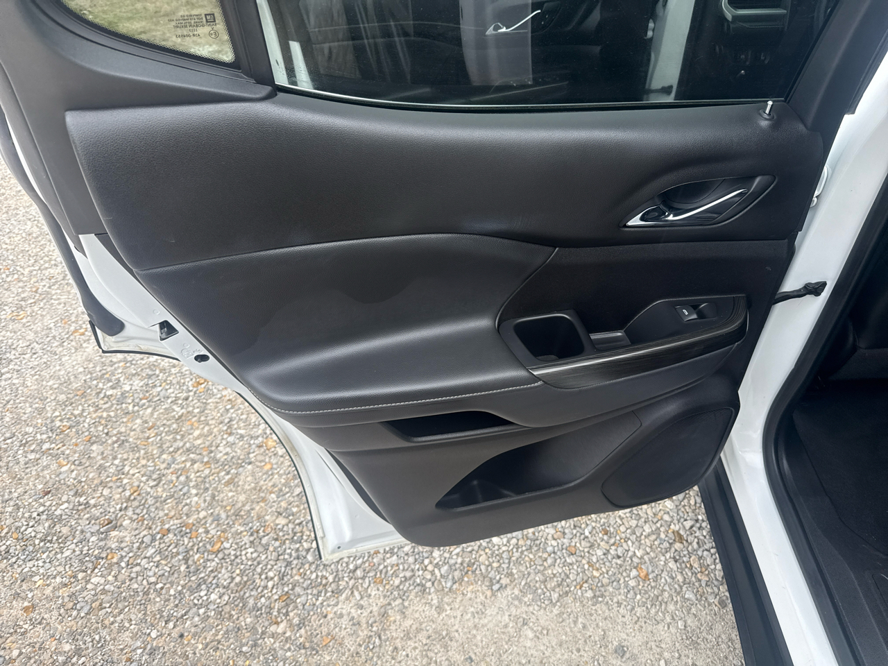 GMC Acadia SLT 4D SUV FWD 2023