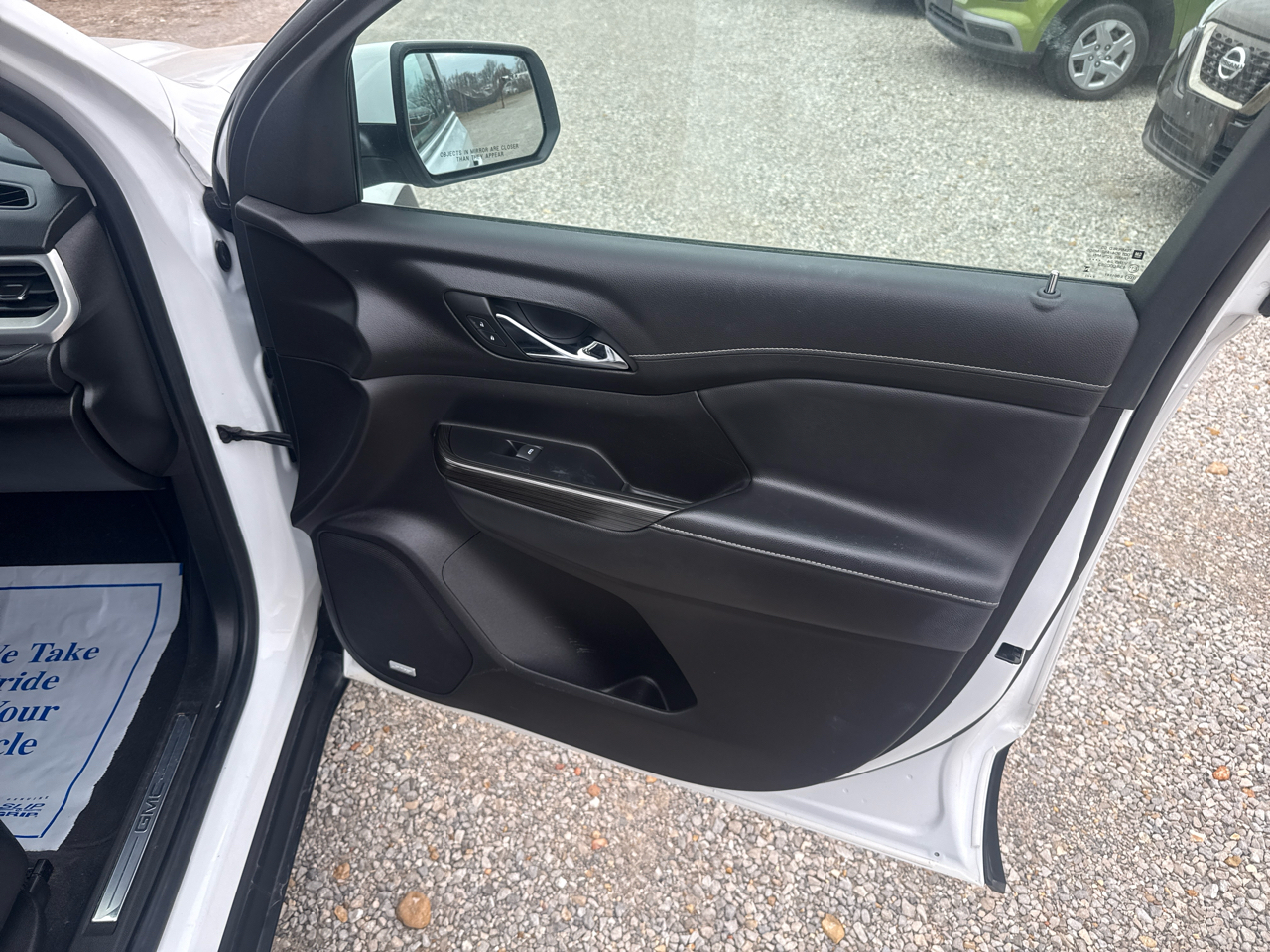 GMC Acadia SLT 4D SUV FWD 2023