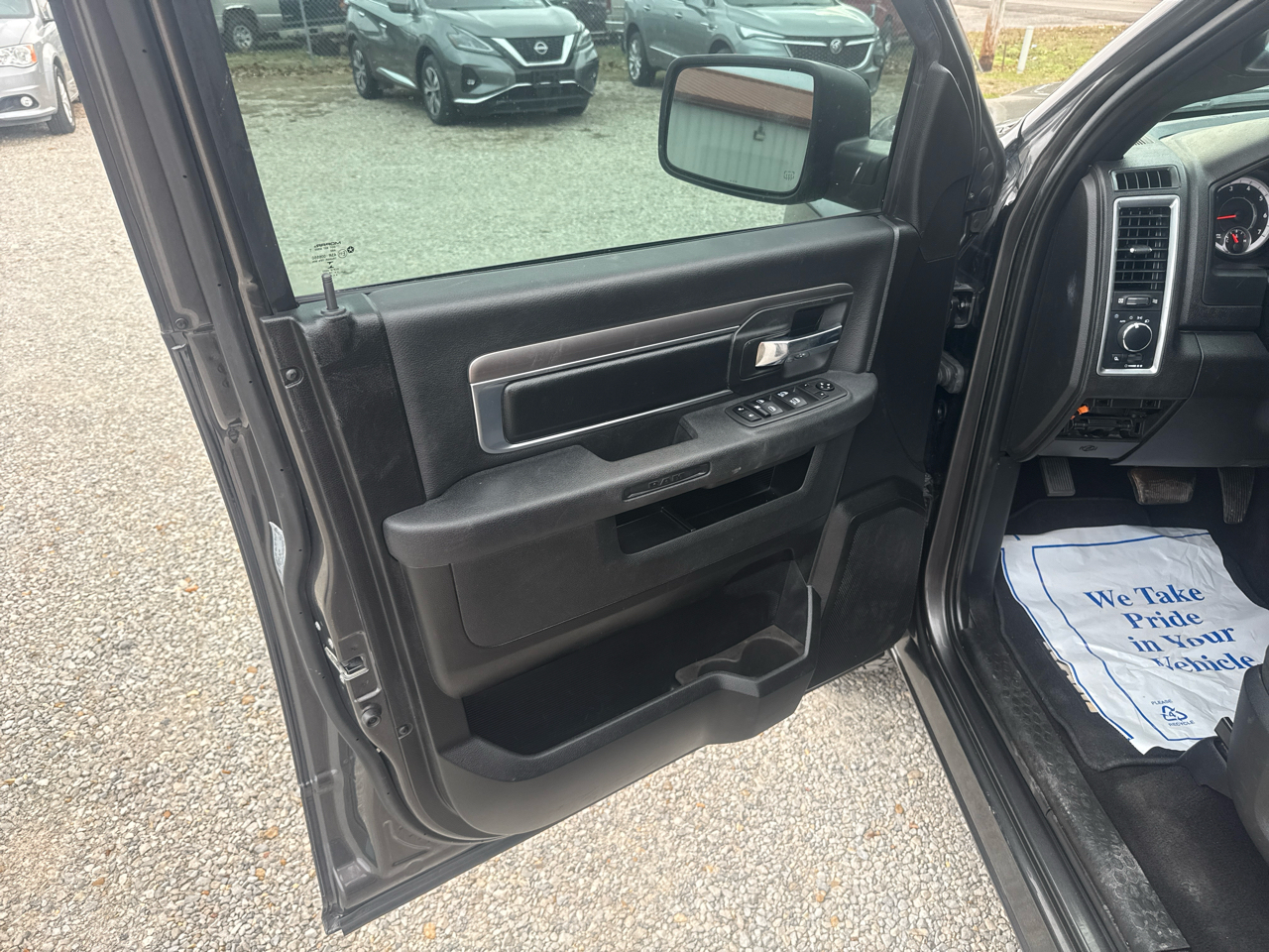 RAM 1500 Warlock Quad Cab 4WD SWB 2022