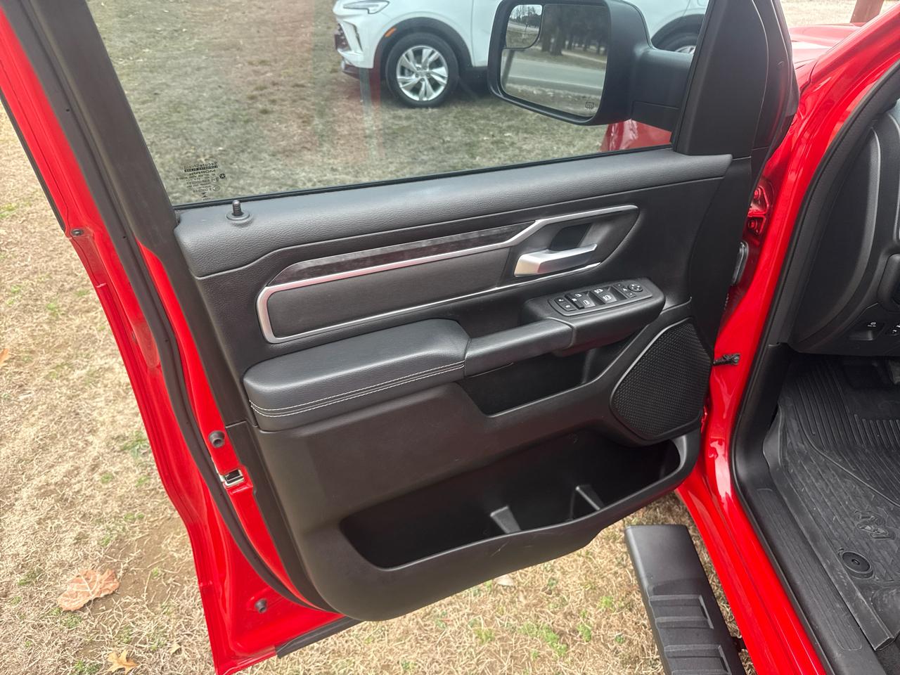 RAM 1500 Big Horn Crew Cab 4WD SWB 2023