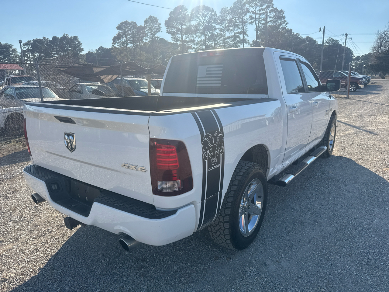 RAM 1500 4WD Crew Cab 149" Sport 2017