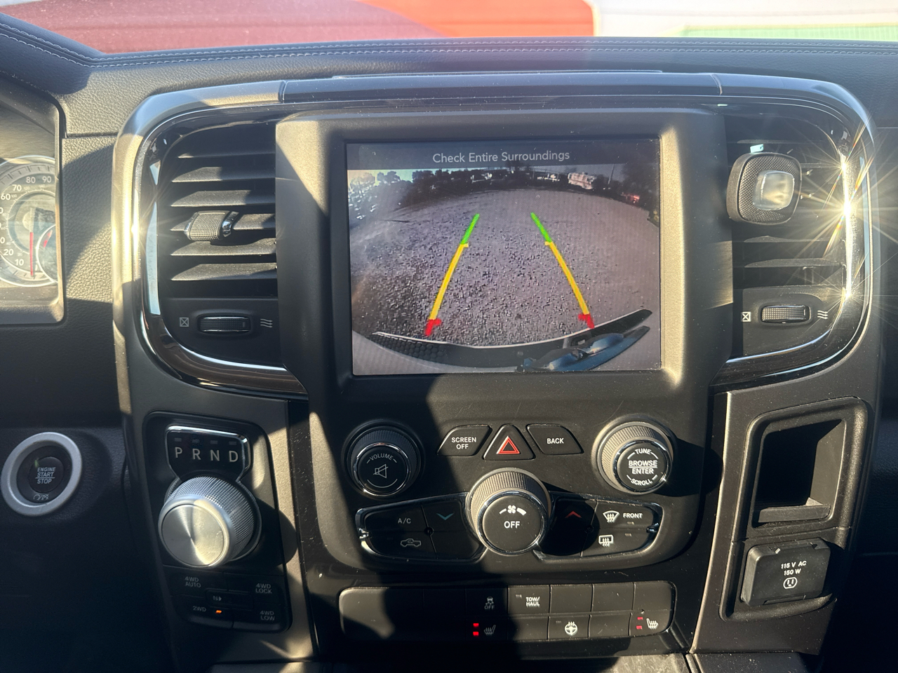 RAM 1500 4WD Crew Cab 149" Sport 2017