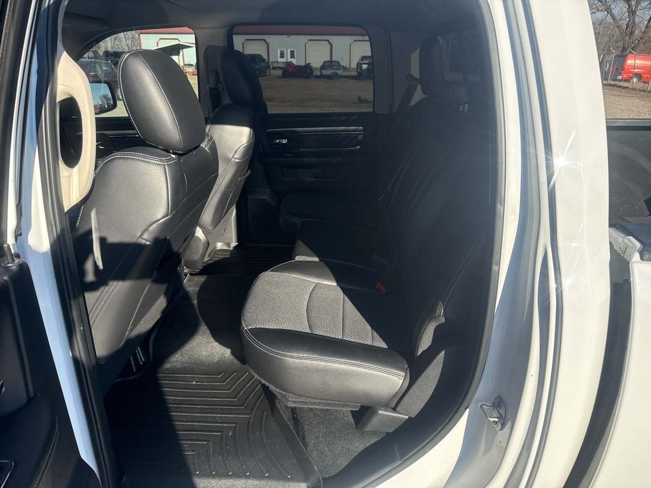 RAM 1500 4WD Crew Cab 149" Sport 2017