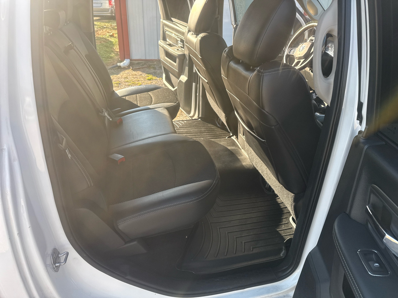 RAM 1500 4WD Crew Cab 149" Sport 2017