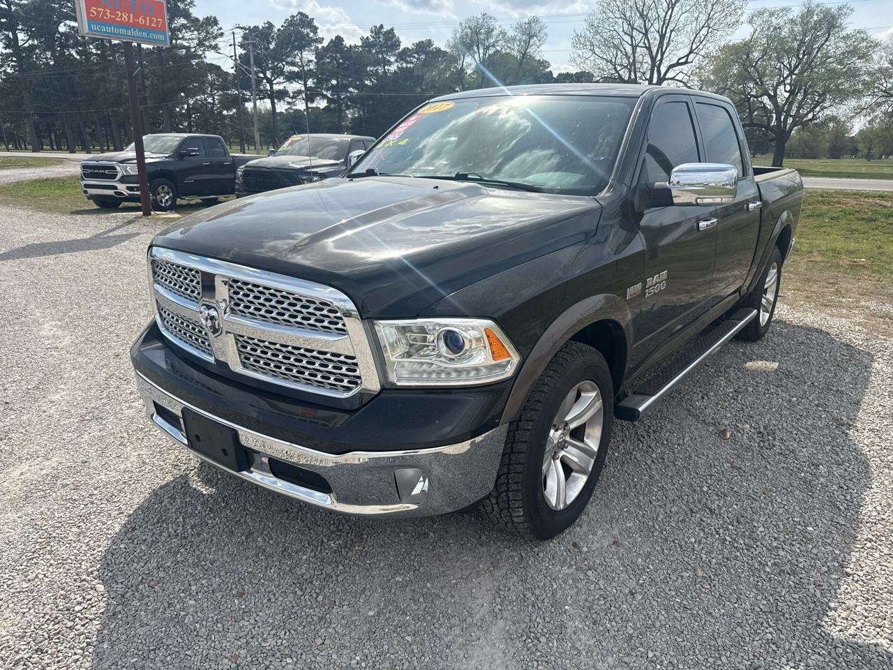 2017 RAM 1500 Laramie Crew Cab 4WD